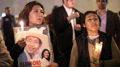 Partidarios de Alberto Fujimori, este miércoles en Lima (Perú).
