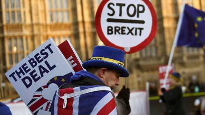 Un manifestante anti Brexit en Londres