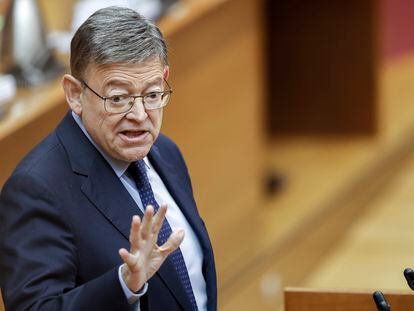 El presidente de la Generalitat, Ximo Puig, este jueves, durante la sesión de control de las Cortes Valencianas.