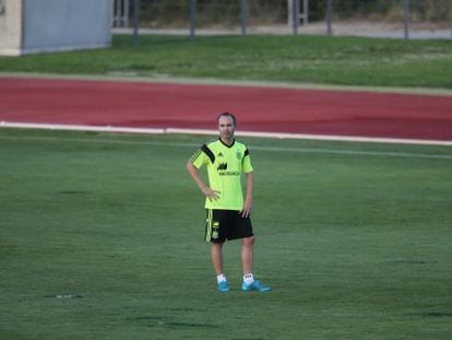 Iniesta, en un entrenament amb la selecci&oacute; espanyola.