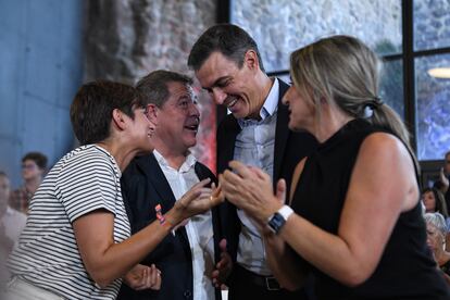 Isabel Rodríguez, Emiliano García-Page, Pedro Sánchez y Milagros Tolón, en Toledo, el día 15 de septiembre.