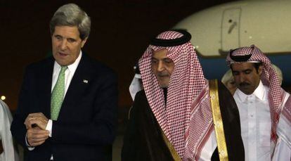 El secretario de Estado de EE UU, John Kerry, a su llegada a Riad hoy. 