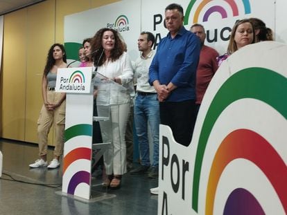 Inmaculada Nieto, líder de Por Andalucía, en su comparecencia con el resto de candidatos de la confluencia, tras conocer los resultados electorales del 19 de junio.