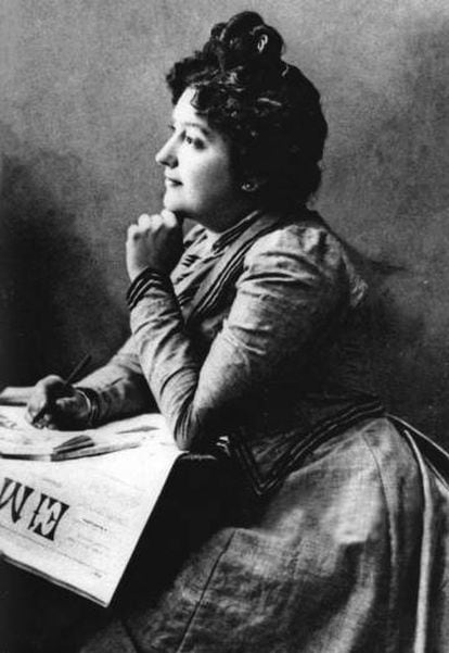 La periodista Carmen de Burgos, en 1901.