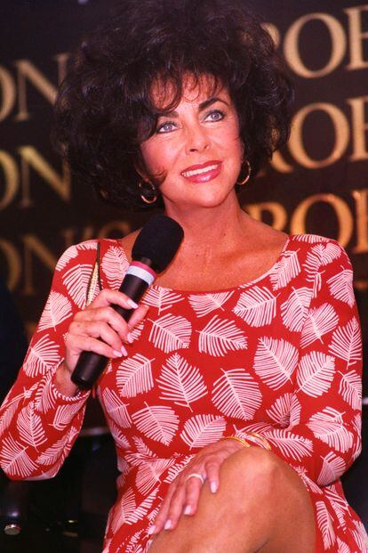 Elizabeth Taylor será recordada por muchos aspectos de su imagen, y sus uñas largas y perfectas son otro de sus rasgos de identidad.