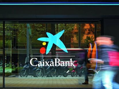 Oficina de CaixaBank en Barcelona.