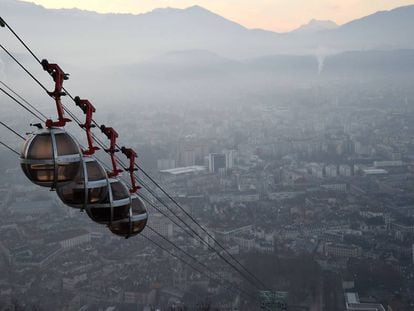 La poluci&oacute;n en Grenoble, ciudad del este de Francia.
 