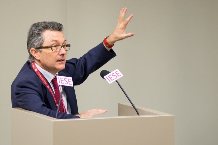 Xavier Vives, durante una clase.