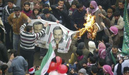 Protestas contra el régimen sirio, el viernes en Idlib.