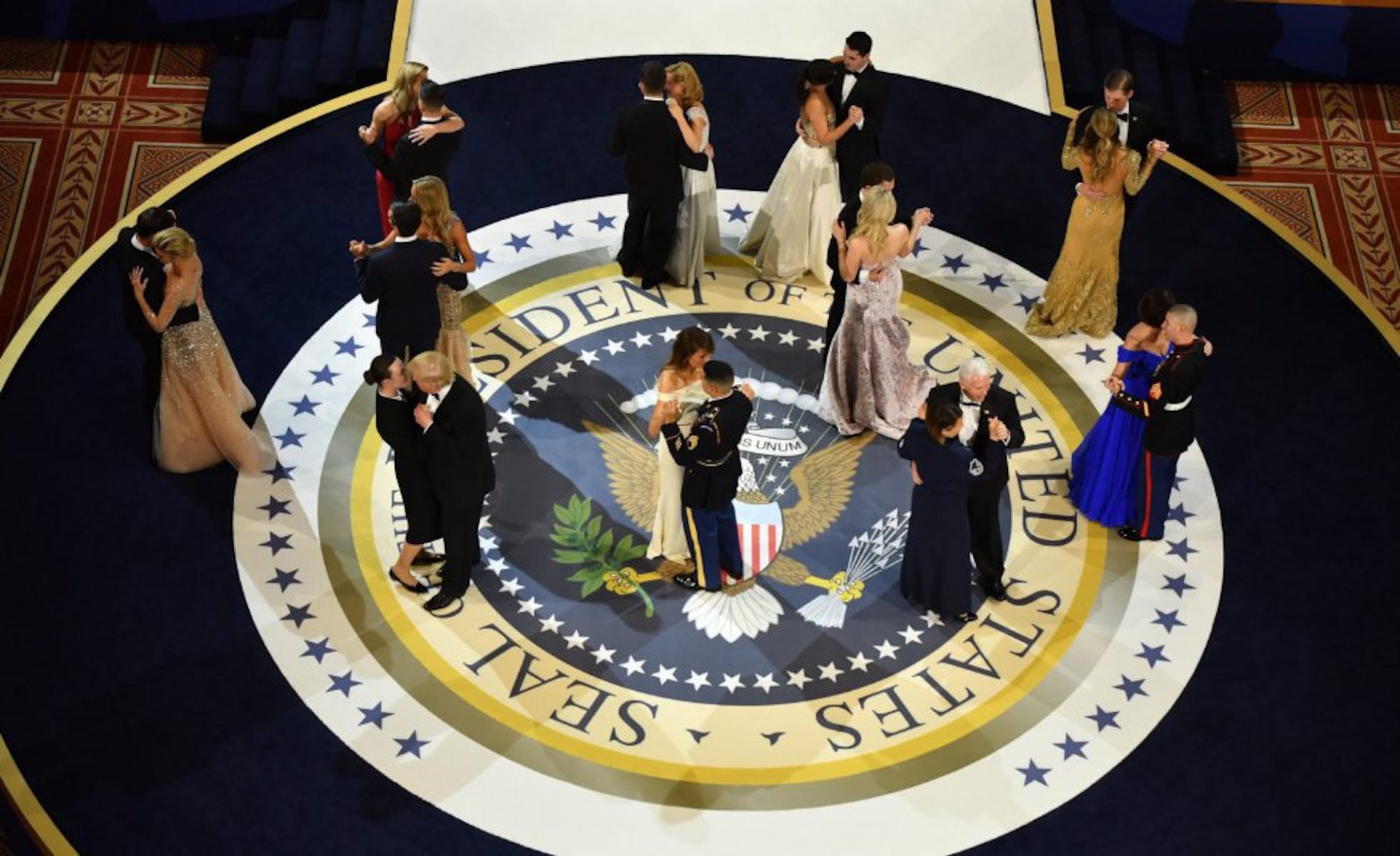 El baile presidencial de donald y melania trump fotos internacional