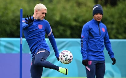 Foden y Sancho durante un entrenamiento de la selección inglesa.