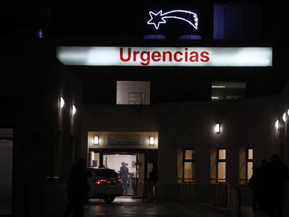 La entrada de Urgencias del Hospital Gregorio Marañón, este lunes en Madrid.