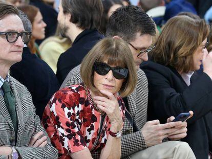 La editora de 'Vogue' EEUU, Anna Wintour, en el desfile de JW Anderson en la Semana de la Moda de Londres.