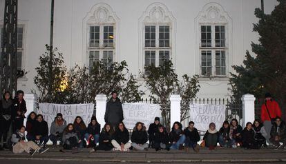 Imagen de la protesta de 'erasmus' en Copenhague. Cerca de 1.000 estudiantes españoles al año hacen intercambios con Dinamarca.