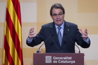 Artur Mas, en el Palau de la Generalitat haciendo balance de su primer año de gobierno.