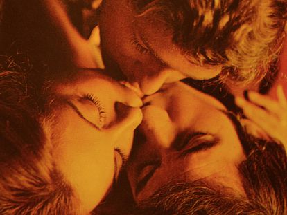 'El diputado', de Eloy de la Iglesia, dejó una de las escenas más osadas y precoces del cine español: un trío entre un matrimonio de la alta sociedad y un joven amante.