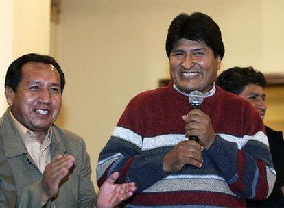 Evo Morales (derecha) y Santos Ramírez, en el año 2006.