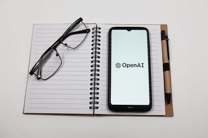 OpenAI es la creadora de ChatGPT, la inteligencia artificial generativa más popular.