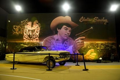 Mural en honor a Chalino Sánchez en la ciudad de Paramount, en California (EE UU).