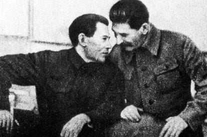 Stalin (derecha) y Nikolai Ezhov, instigadores del Gran Terror de 1937.