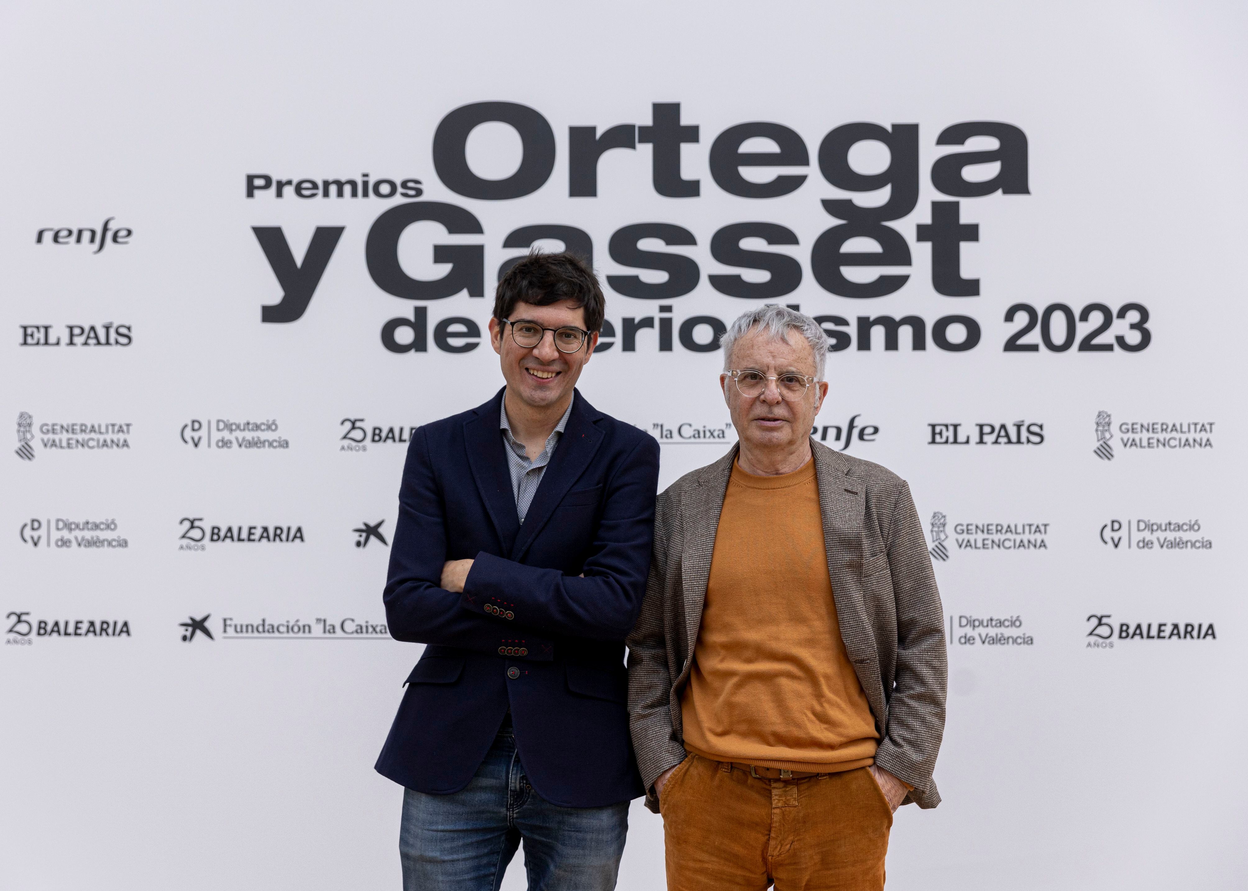 Los escritores Paco Cerdà y Ferran Torrent .