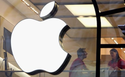 Trabajadores de Apple en una de las oficinas de la compañía.  