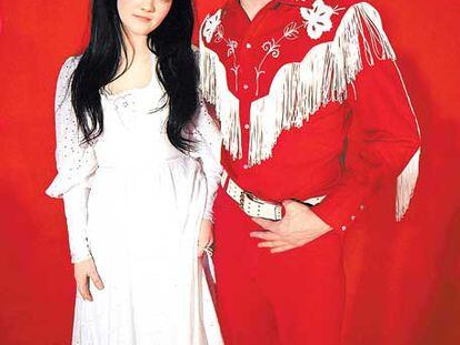 Meg White y Jack White, componentes del grupo musical The White Stripes.