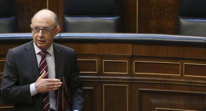 El ministro de Hacienda, Cristóbal Montoro, en el Congreso.