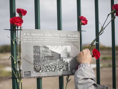 Cada any a Seat homenatgen el soldador Antonio Ruiz Villalba, mort pels trets de la policia el 1971.