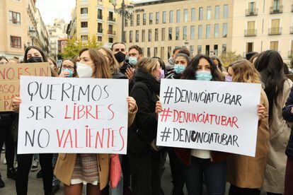 Manifestación contra las agresiones sexuales con sumisión química en bares, el 20 de noviembre en el centro de Madrid.
