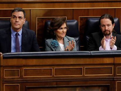 Pedro Sánchez, Carmen Calvo y Pablo Iglesias.