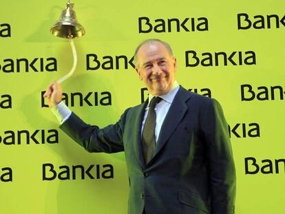 Rodrigo Rato toca la campana el 20 de julio de 2011 cuando Bankia salió a Bolsa. 