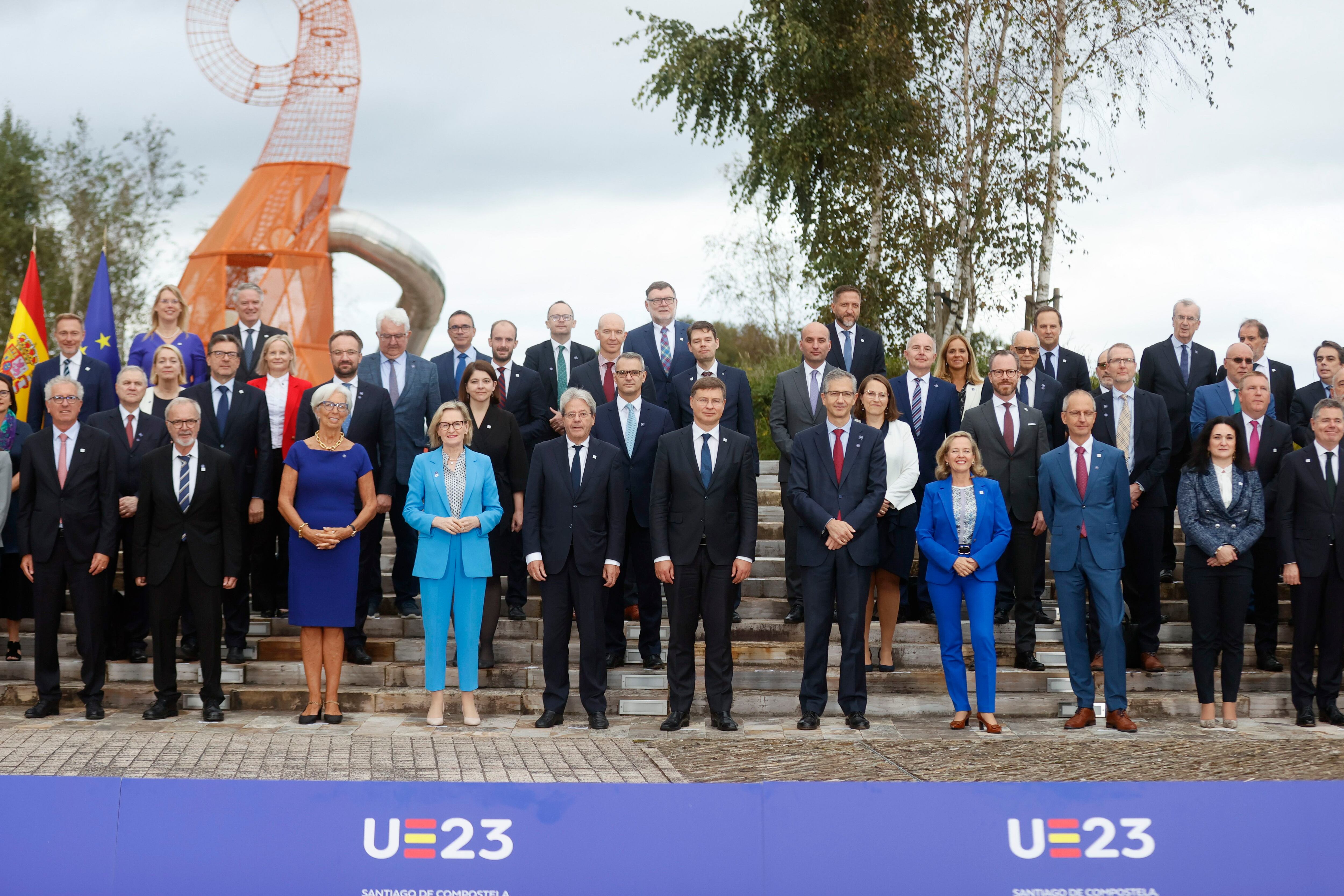 Foto de familia de la reunión de los ministros de Economía y Finanzas de la UE (Ecofin), este sábado.