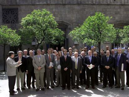 Acte de constituci&oacute; de l&#039;Institut Ramon Llull el 2002. 