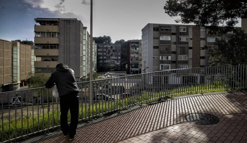 Los intentos de suicidio del barrio más pobre de Barcelona triplican la media de la ciudad