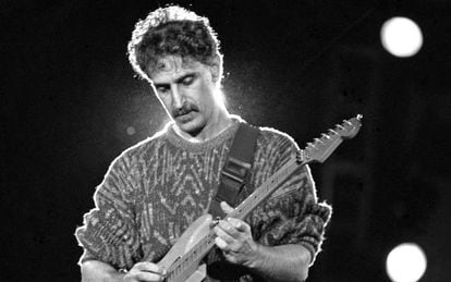 Frank Zappa, en un concierto en Madrid en 1988