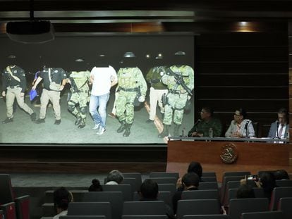 La Secretaría de la Defensa Nacional presentó imágenes de la detención de Juan Gerardo Treviño, tras su arresto este lunes en Nuevo Laredo, Tamaulipas.