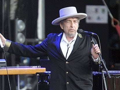 Bob Dylan durante un concierto en julio de 2012 en Francia.