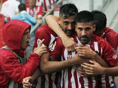 Carmona celebra su gol en el Molin&oacute;n.