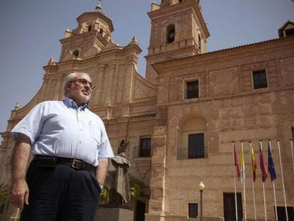 Jos&eacute; Luis Mendoza, presidente de la Cat&oacute;lica de Murcia, el pasado verano.