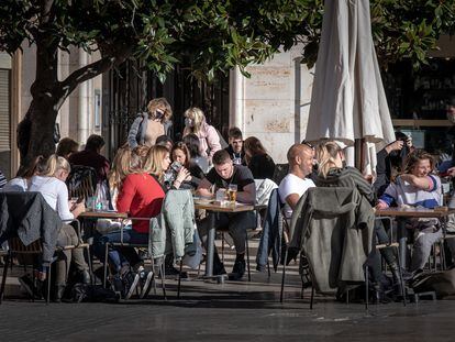 En la imagen, una terraza en el centro de Valencia a principios de 2021.