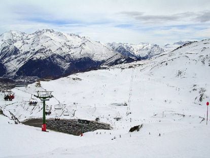 Vista de la estación de Formigal.