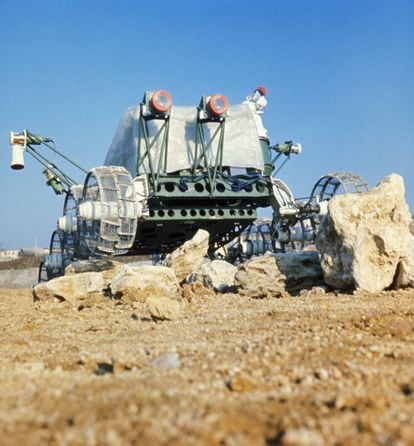 Lunokhod 1, wheels and chassis unit of the soviet moon rover being tested for the luna 17 mission, ussr, 1970. (Photo by: Sovfoto/Universal Images Group via Getty Images)