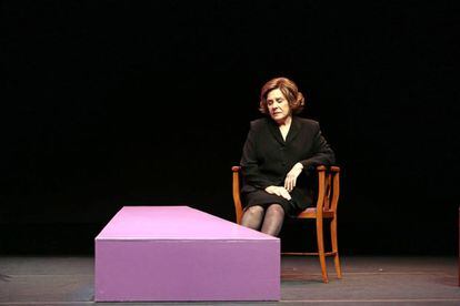 Lola Herrera durante una representación de 'Cinco horas con Mario' en el teatro Reina Victoria de Madrid en septiembre de 2018.