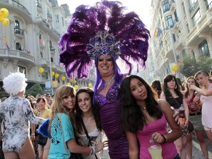 Desfile del Orgullo, que ayer recorrió la Gran Vía desde la Puerta de Alcalá.