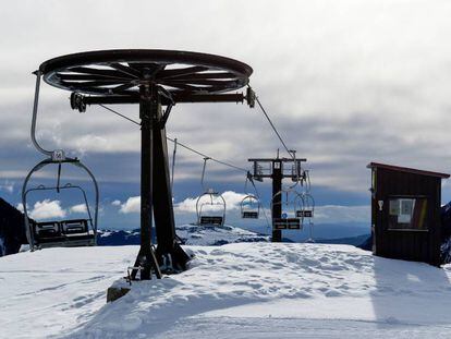 Un remolcador de l'estació d'esquí de Vallter 2000.