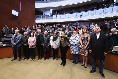 Lenia Batres toma protesta como ministra de la Suprema Corte, el 14 de diciembre en el Senado.