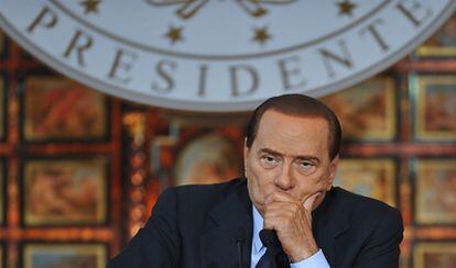 El primer ministro italiano, Silvio Berlusconi, durante una rueda de prensa.