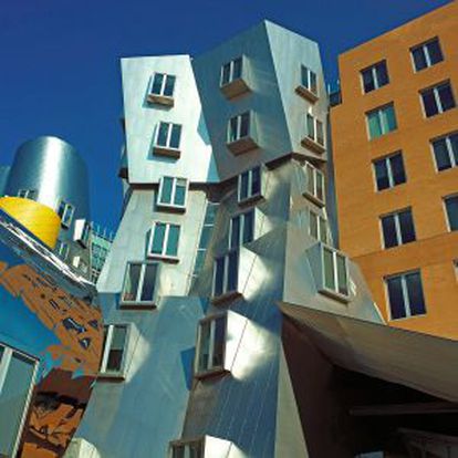 Sede del Ray & Maria Stata Center, proyectada para el MIT por el afamado Frank Gehry.