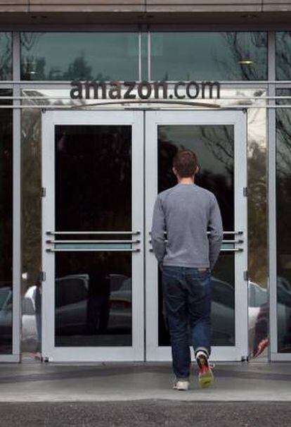 Según informó hoy All Things Digital, Amazon considera que "App Store" se ha convertido en un concepto genérico y el litigio de Apple carece de fundamento. EFE/Archivo